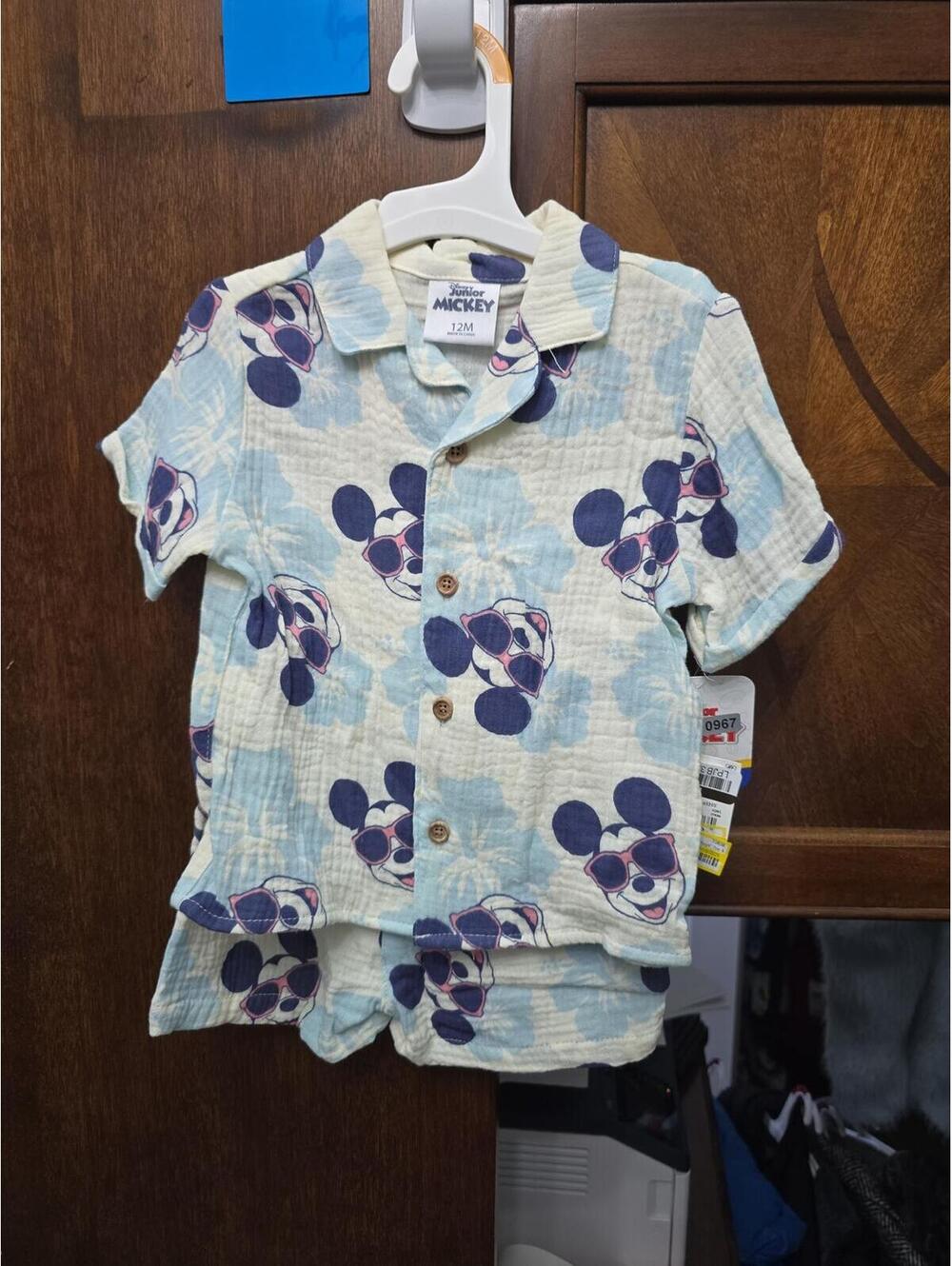 12m brand new shorts outfit set from disney, featuring mickey mouse.Item 967
